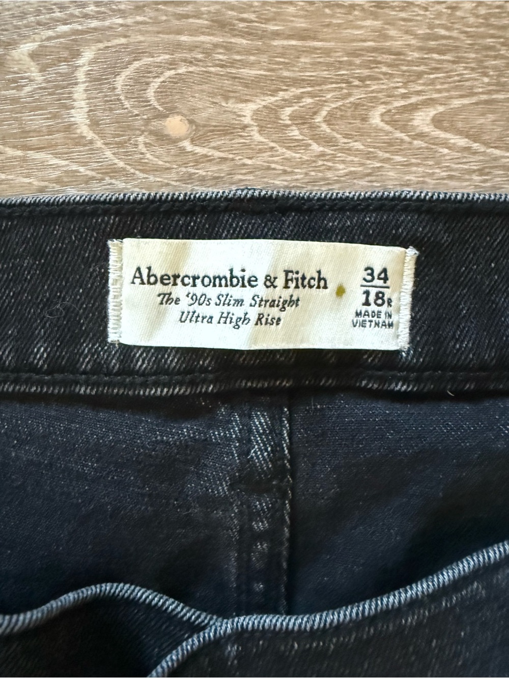 Abercrombie & Fitch 90s Slim Straight Ultra High Rise - Picture 3 of 3